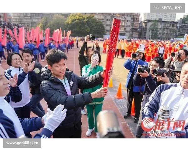 重庆体育竞赛中心_燃情山城竞逐 重庆体育赛事激情开幕展风采